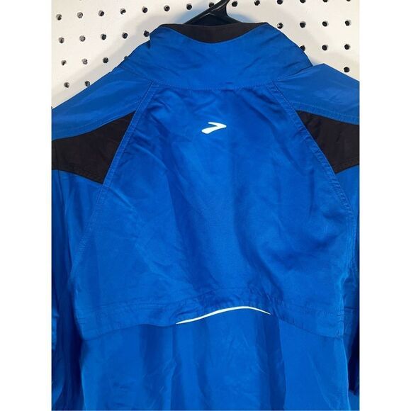 Brooks running zip up jacket - Picture 6 of 8